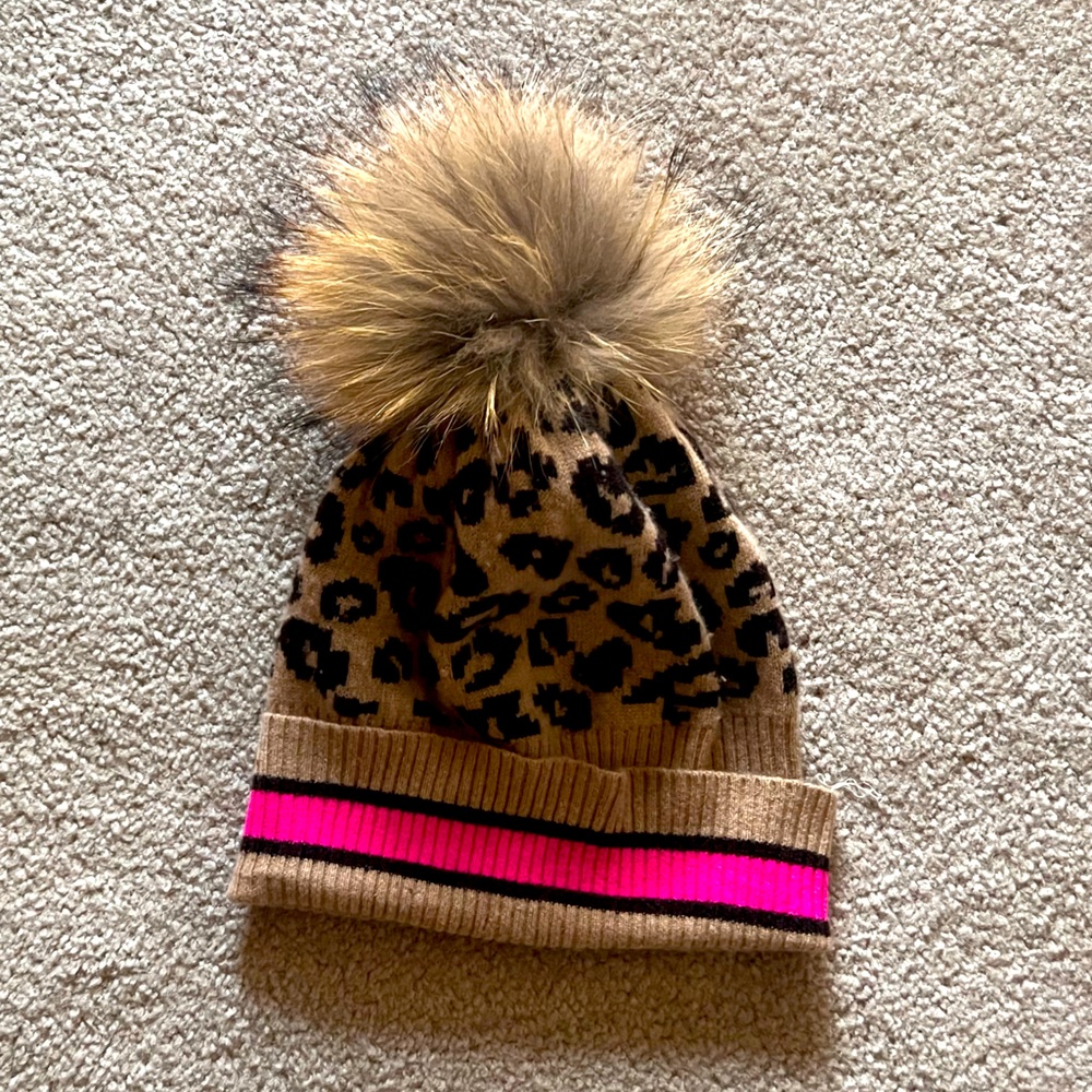 Cashmere leopard print fur pom hat